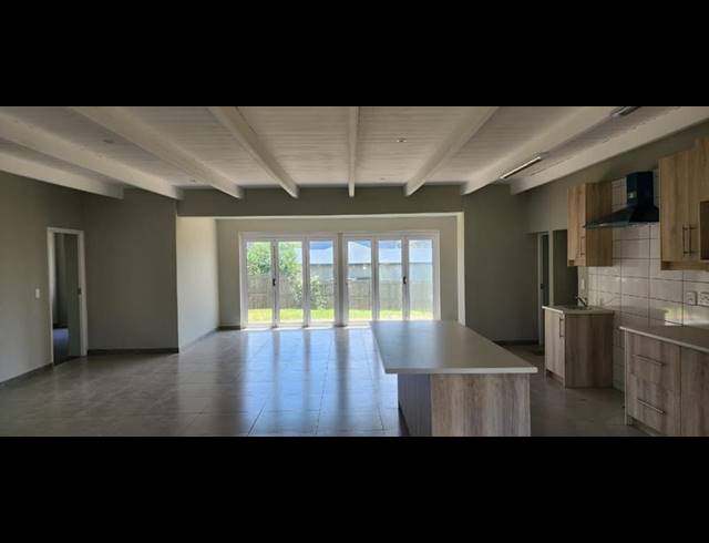 3 BEDROOM HOUSE FOR SALE IN ALBERTINIA